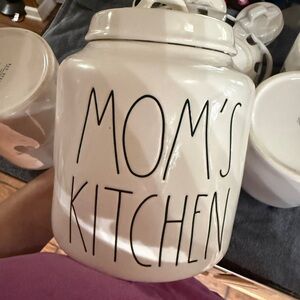 Rae dun moms kitchen container like new